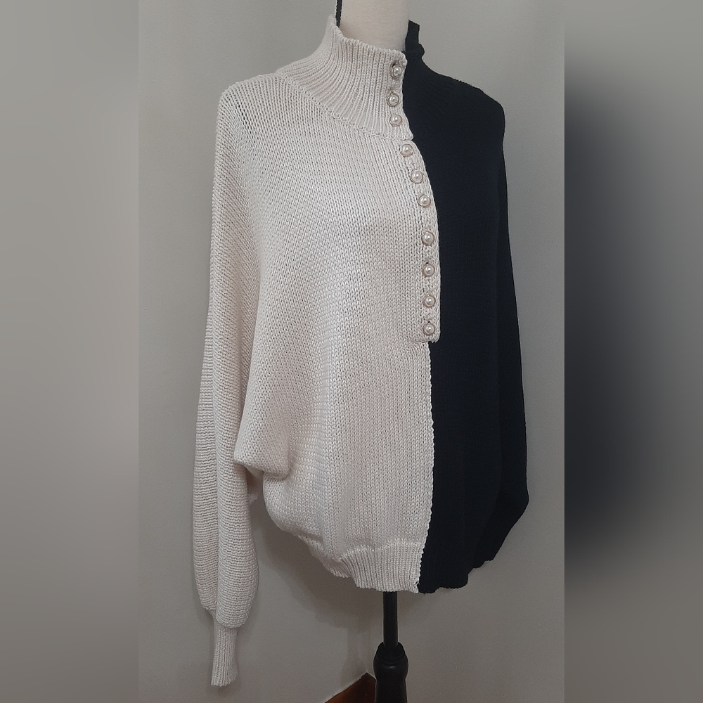 *FINAL SALE* NWOT POL Dolman Sleeve Turtle Neck Sweater W/ Pearl Button Detail - Picture 9 of 14